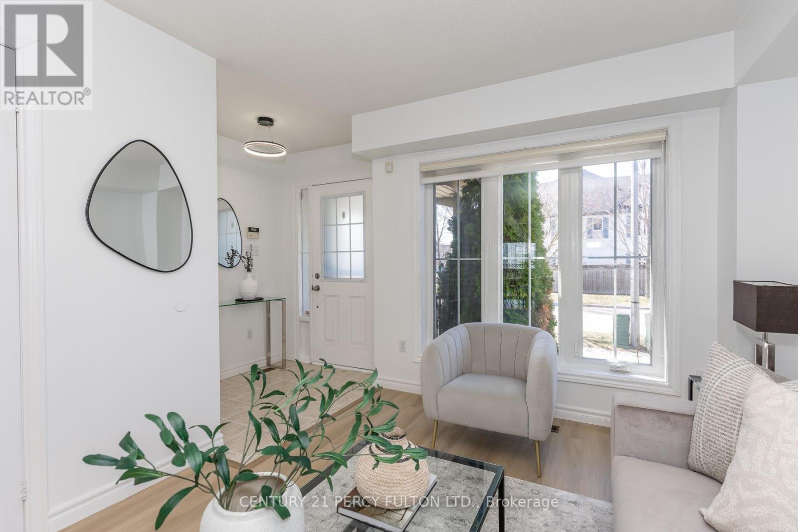 47 Harrongate Place, Whitby, Ontario  L1R 3E4 - Photo 3 - E12977330