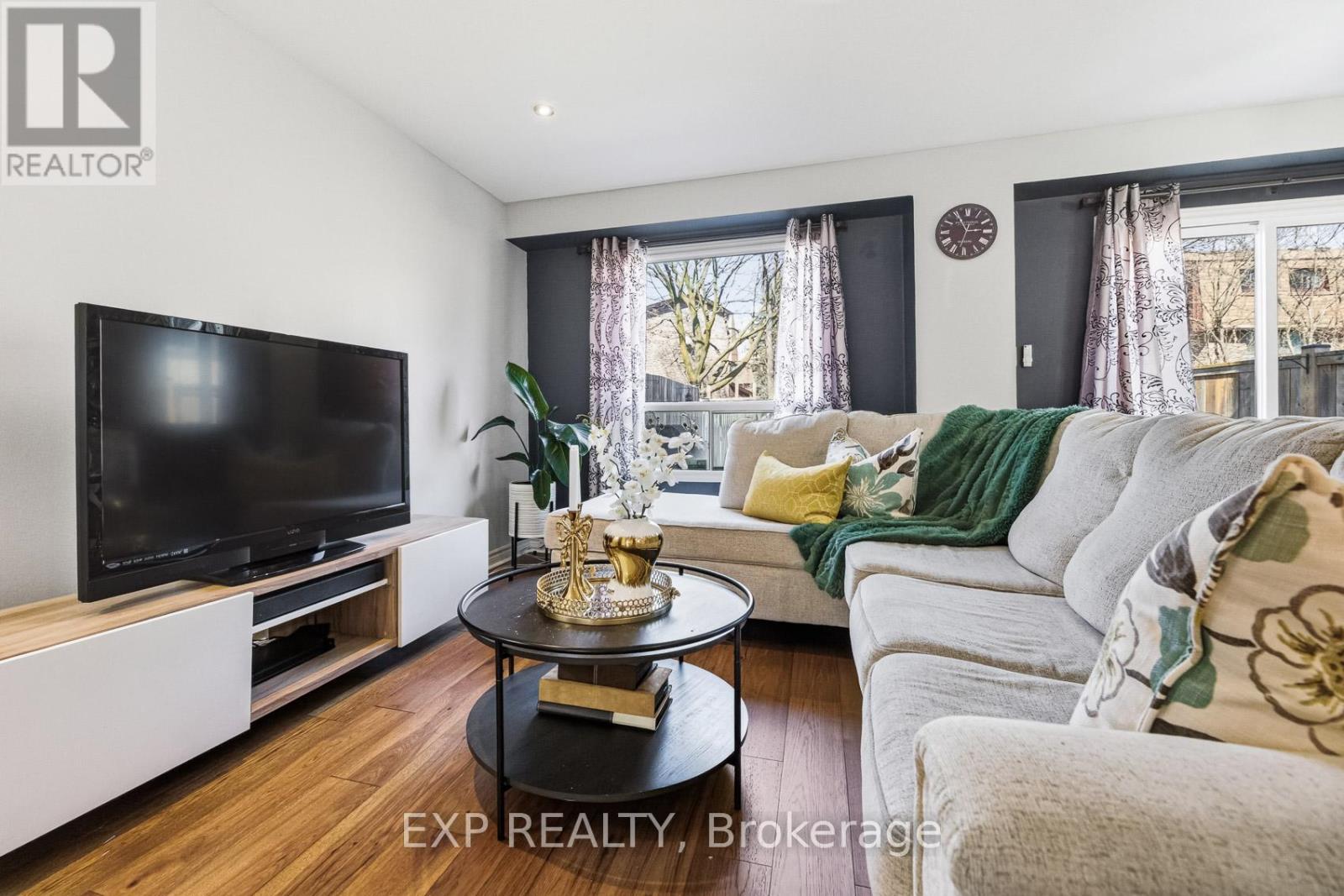 1927 Memory Lane, Pickering, Ontario  L1V 2T9 - Photo 10 - E12977338