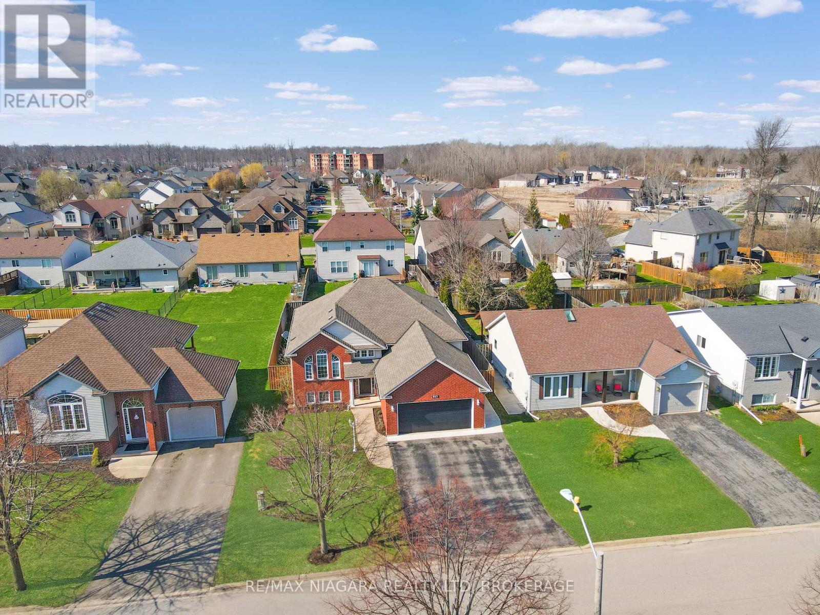 865 Canada Drive, Fort Erie, Ontario  L2A 6S5 - Photo 3 - X12797032