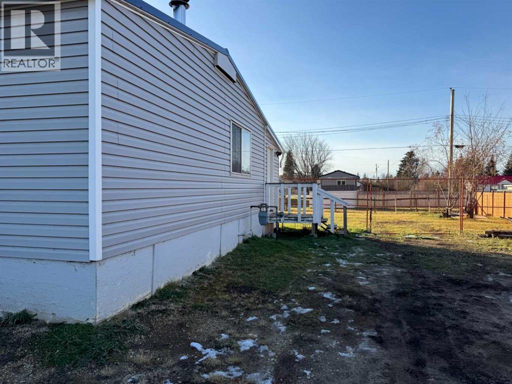 32 1 Street, Kinuso, Alberta  T0G 1K0 - Photo 19 - A2270593
