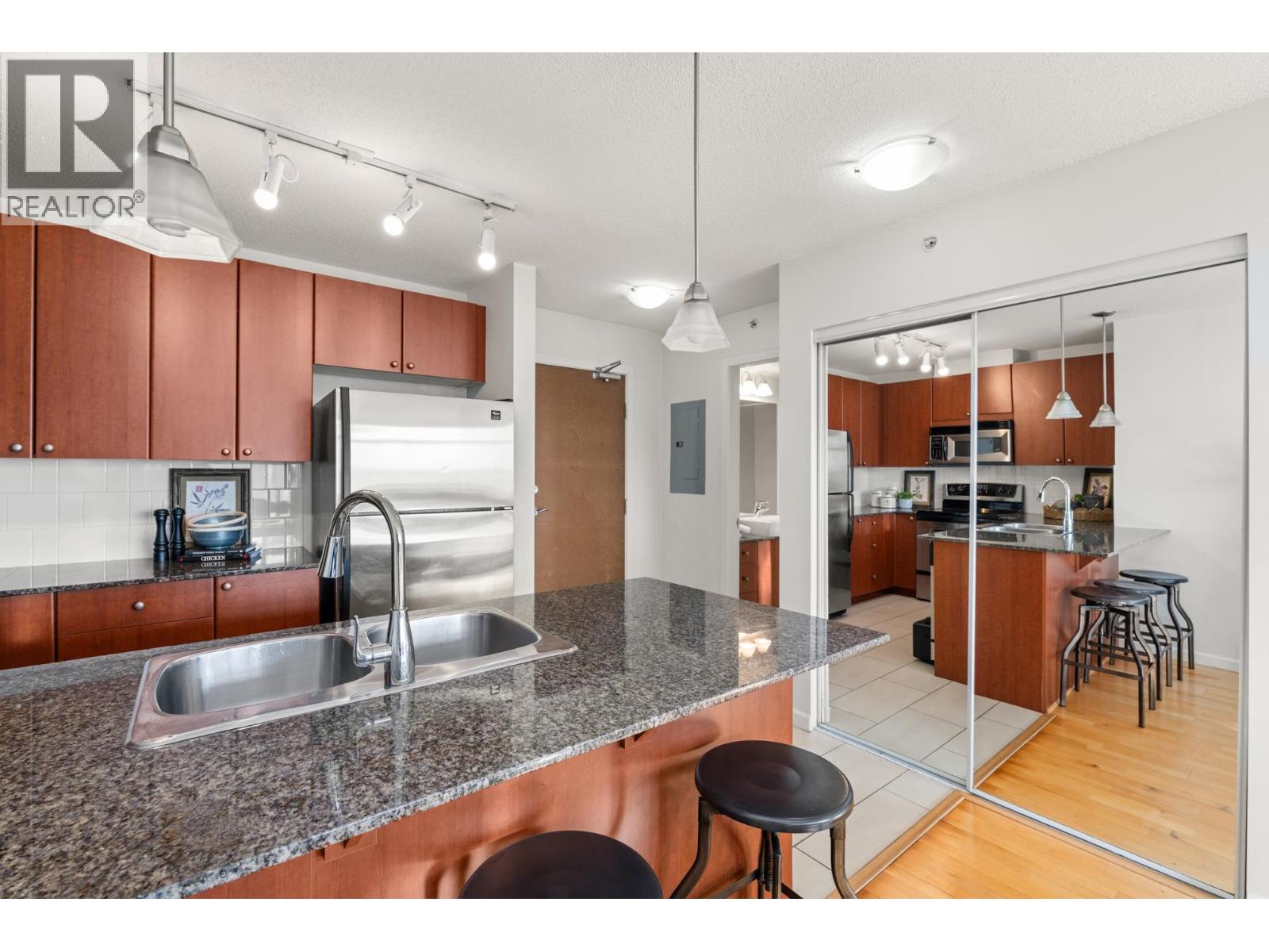 1103 610 Victoria Street, New Westminster, British Columbia  V3M 0A5 - Photo 7 - R3108500