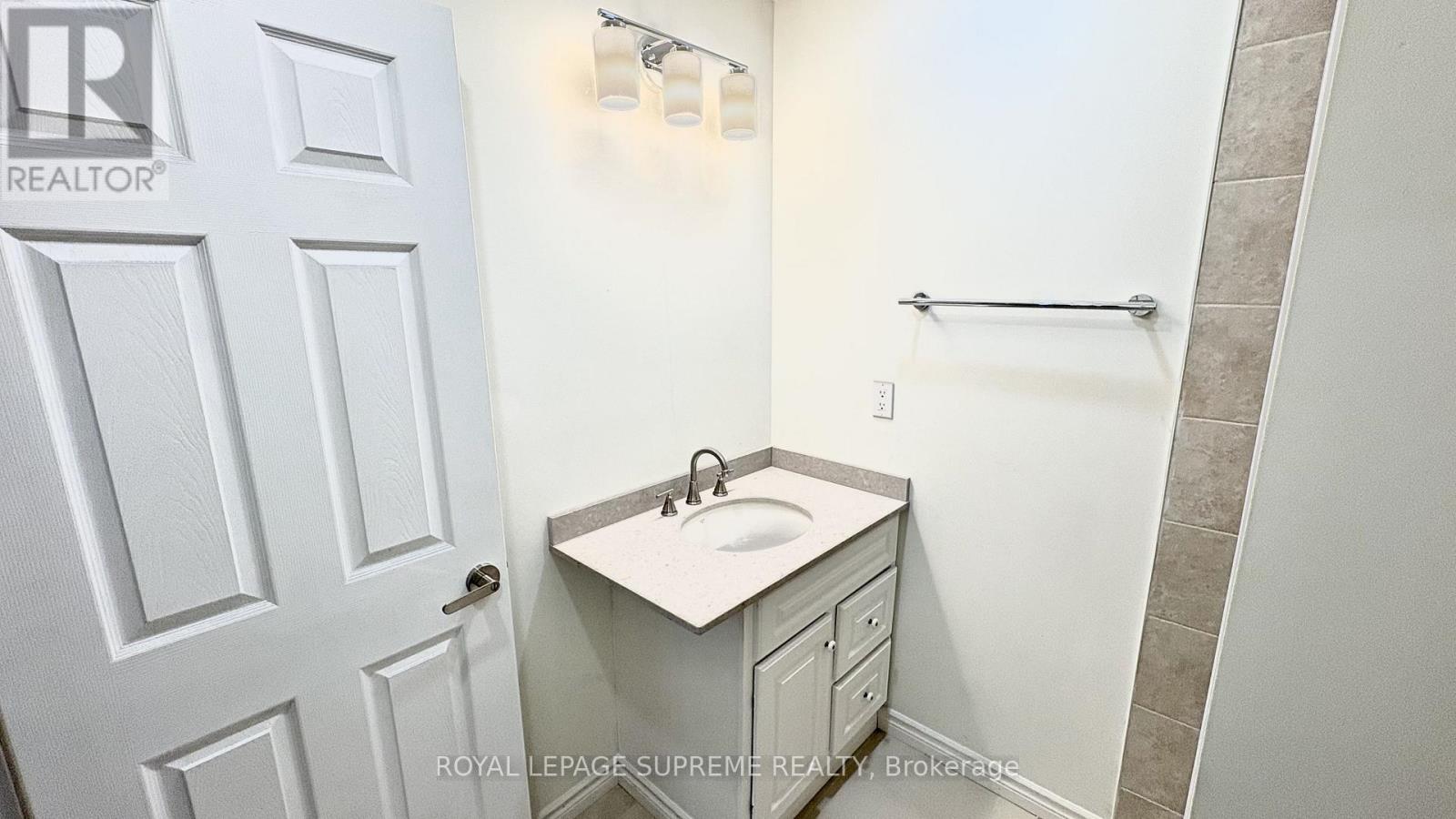 Bmst - 1641 Angus Street, Innisfil, Ontario  L9S 0J9 - Photo 12 - N12977204