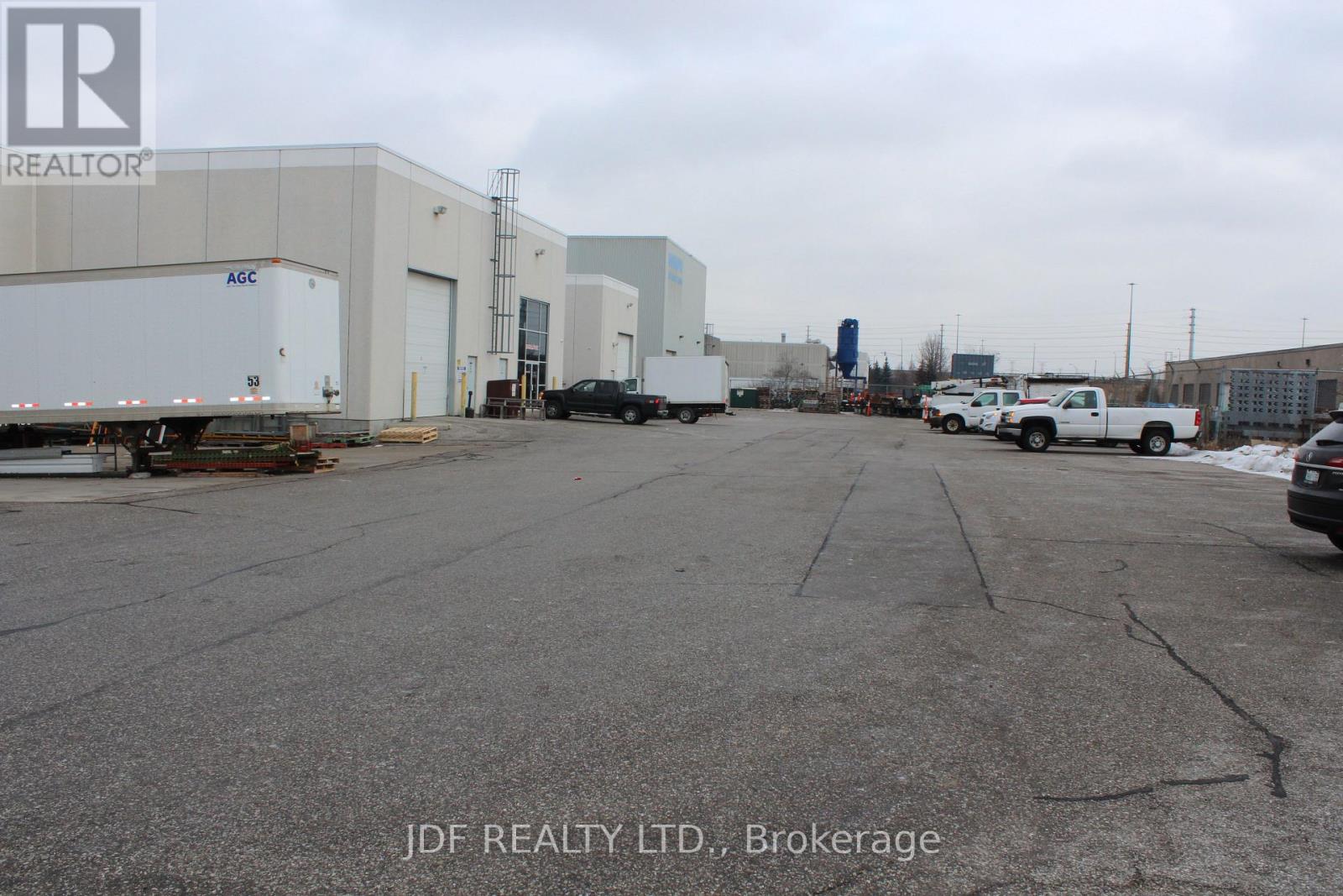 1 & 2 - 295 Connie Crescent, Vaughan, Ontario  L4K 5R2 - Photo 3 - N12977220