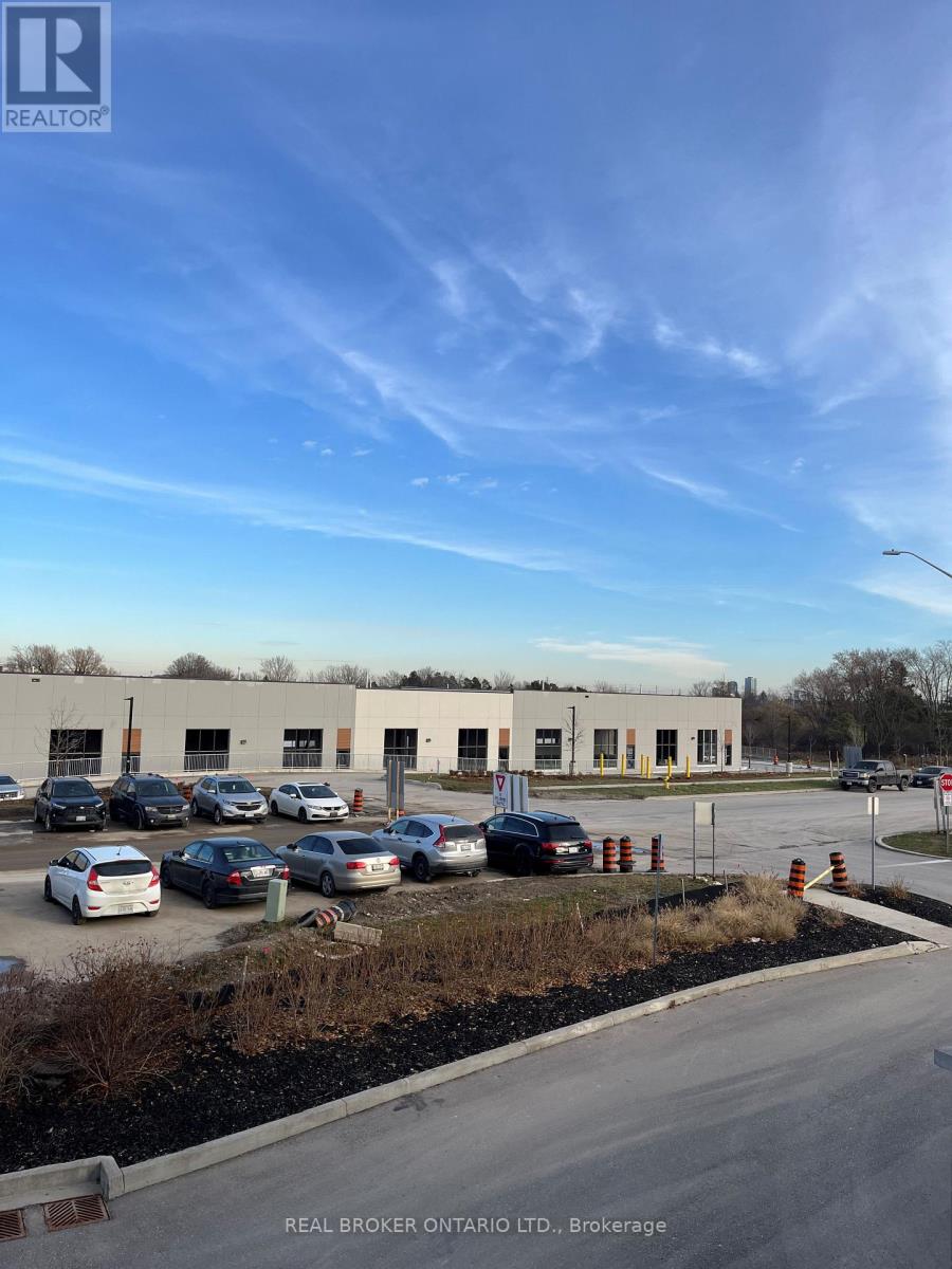 Units 2 To 7 - 195 Cachet Woods Court, Markham, Ontario  L6C 0Z8 - Photo 3 - N12977306