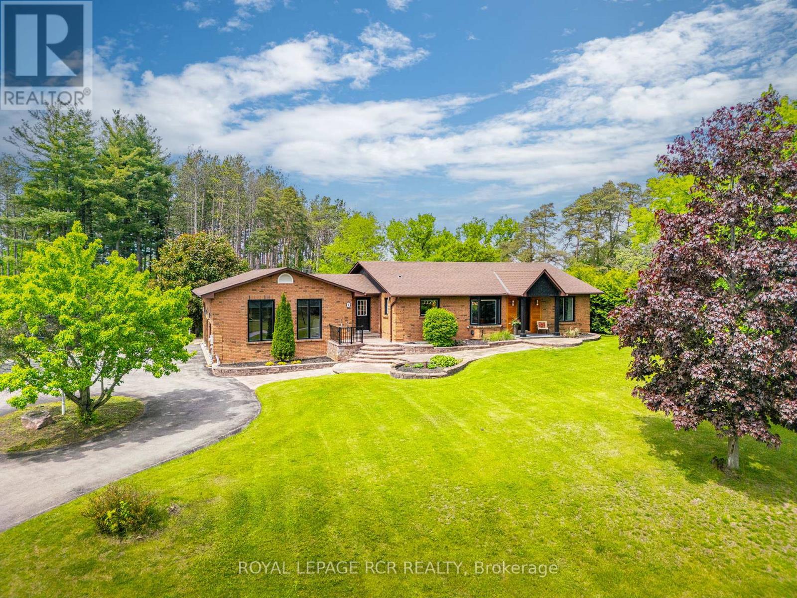 1 LORMIK DRIVE, Uxbridge, Ontario