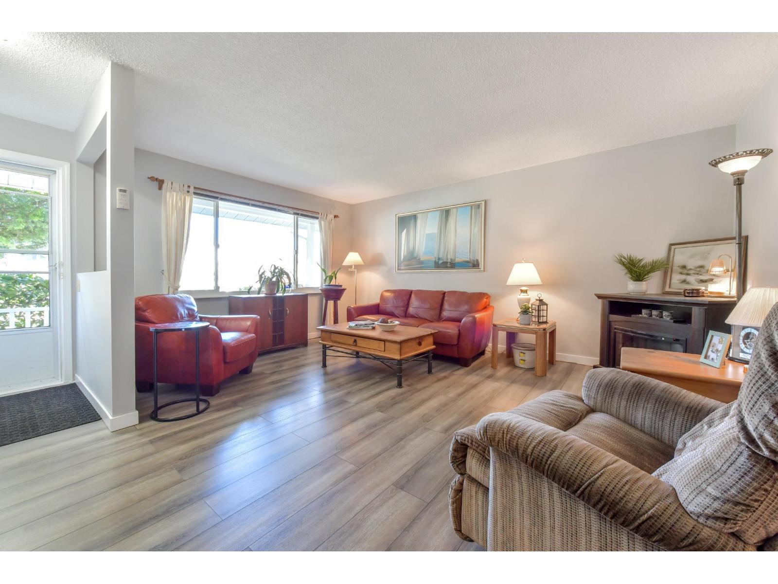 6336 Charbray Place, Surrey, British Columbia  V3S 5H6 - Photo 3 - R3107789