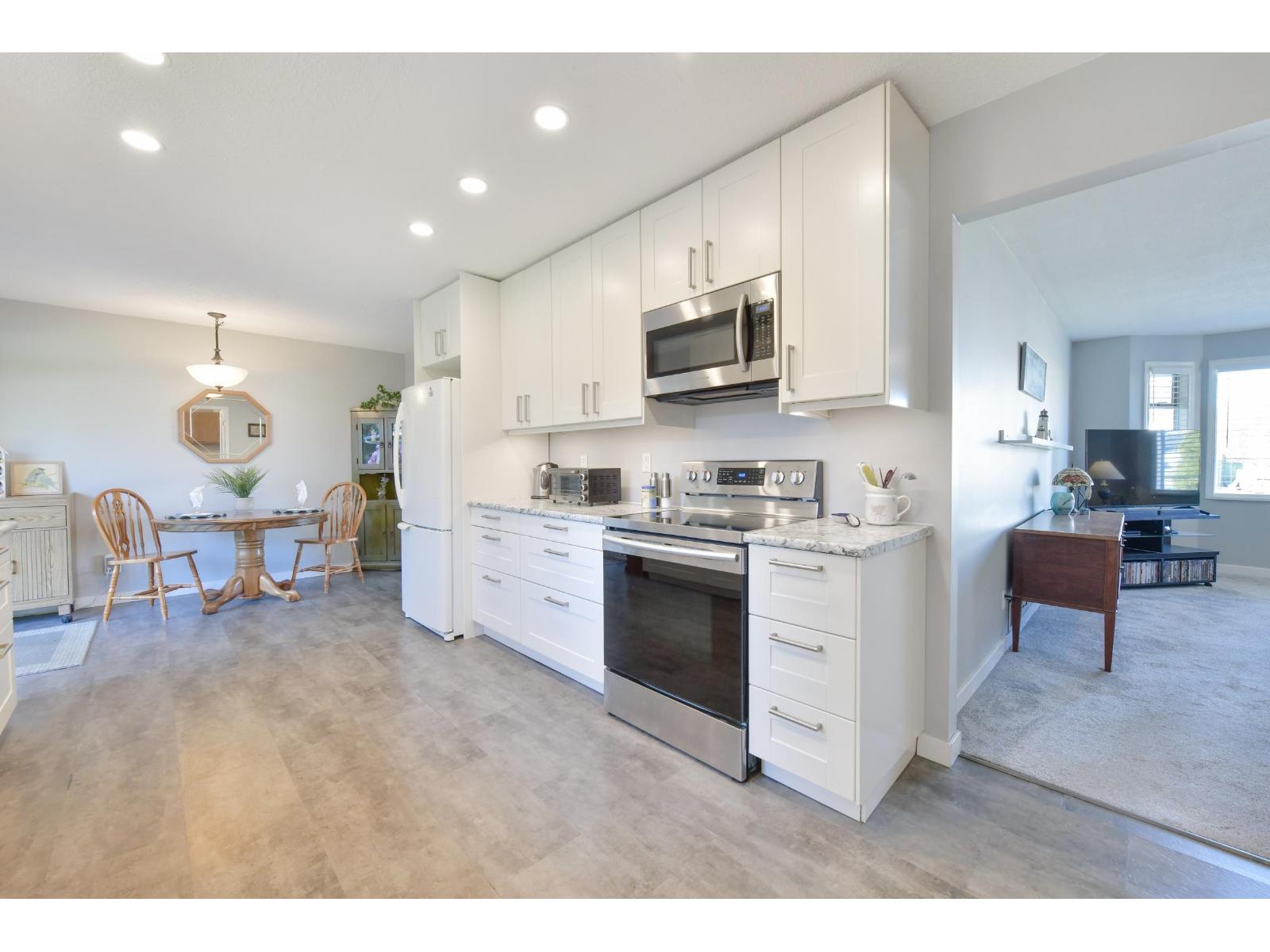 6336 Charbray Place, Surrey, British Columbia  V3S 5H6 - Photo 9 - R3107789