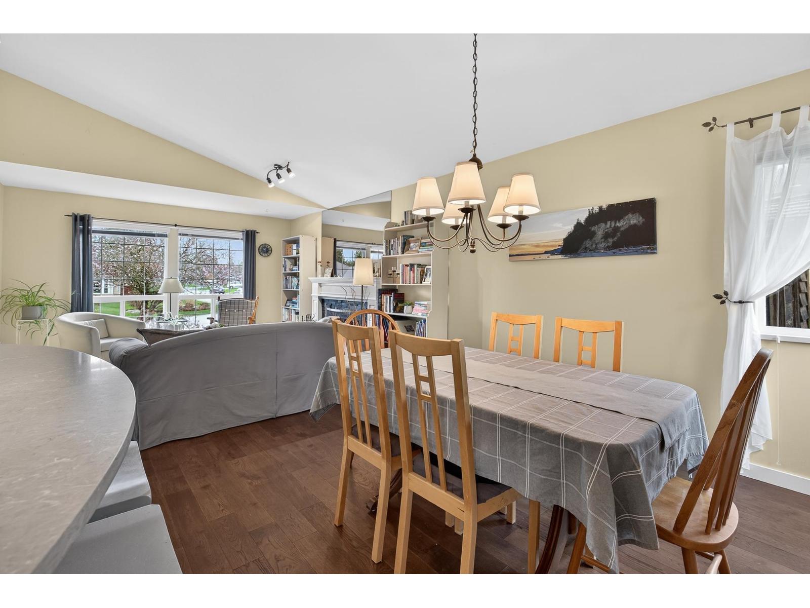 4851 208a Street, Langley, British Columbia  V3A 5X9 - Photo 8 - R3097531