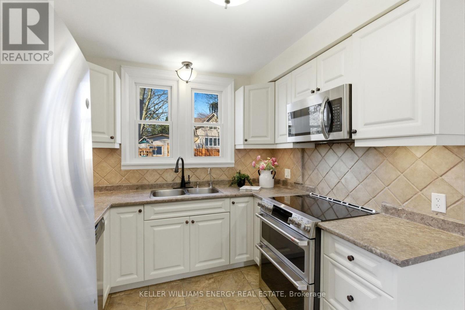 748 Mary Street N, Oshawa, Ontario L1G 5G3 - Photo 11 - E12977300