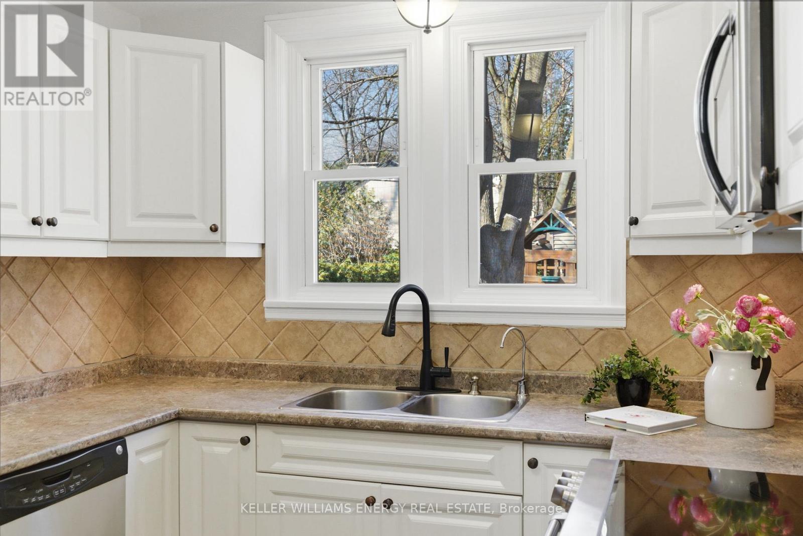 748 Mary Street N, Oshawa, Ontario L1G 5G3 - Photo 12 - E12977300