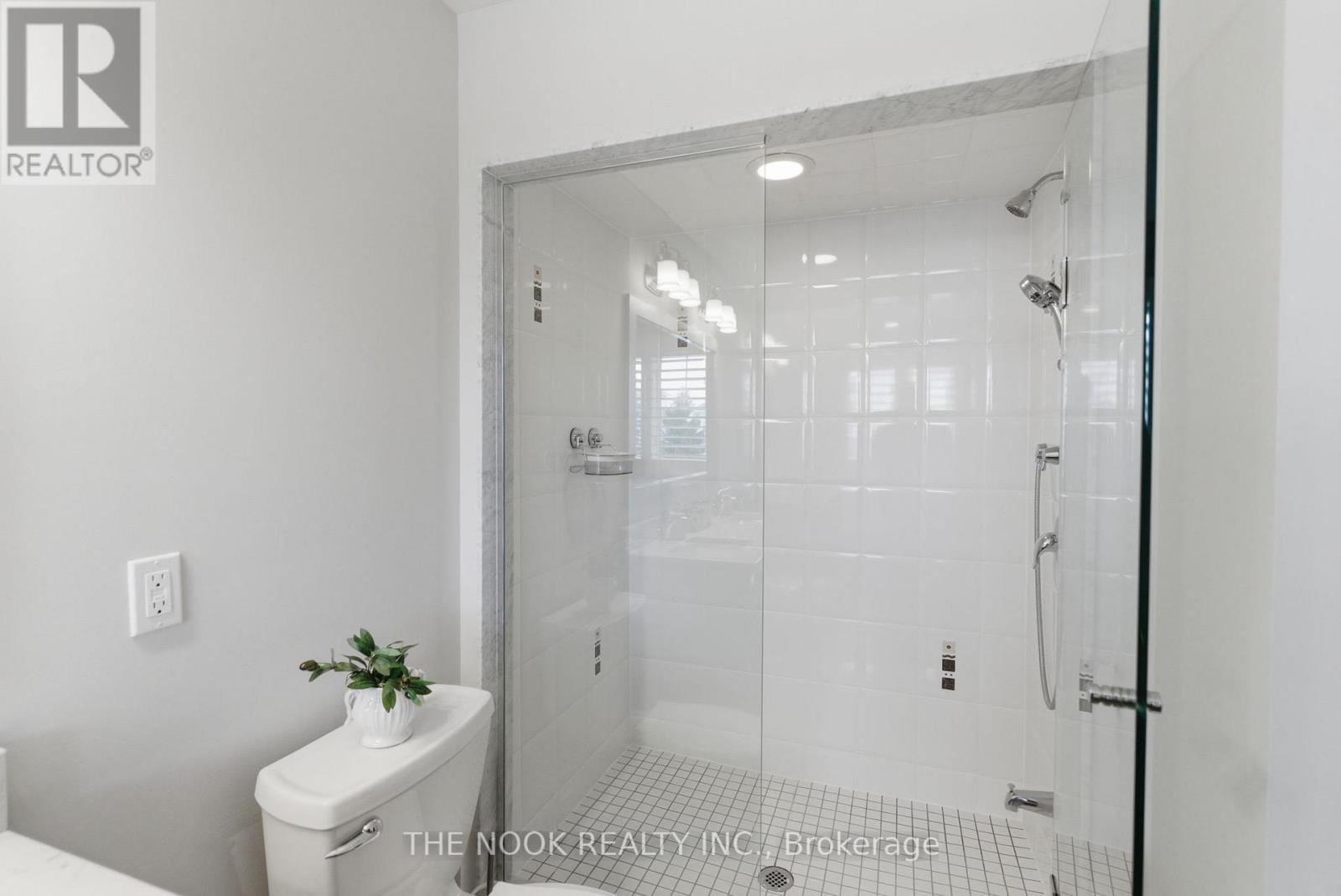 320 Lakebreeze Drive N, Clarington, Ontario  L1B 0A1 - Photo 20 - E12977342