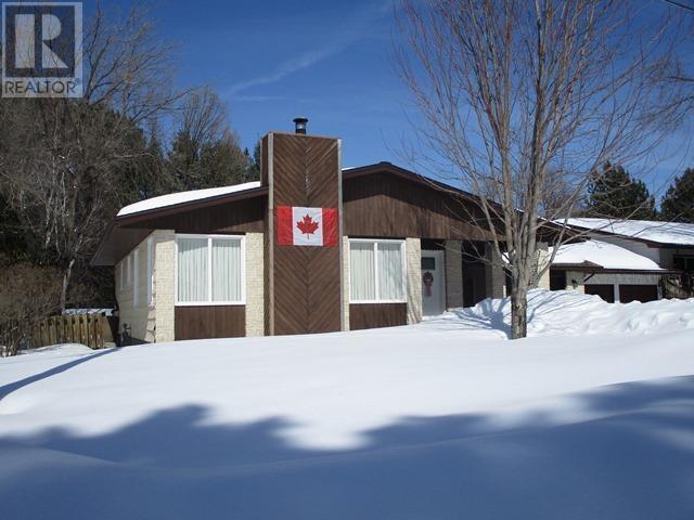 23 Ross St, Dryden, Ontario  P8N 1T9 - Photo 2 - TB2600620