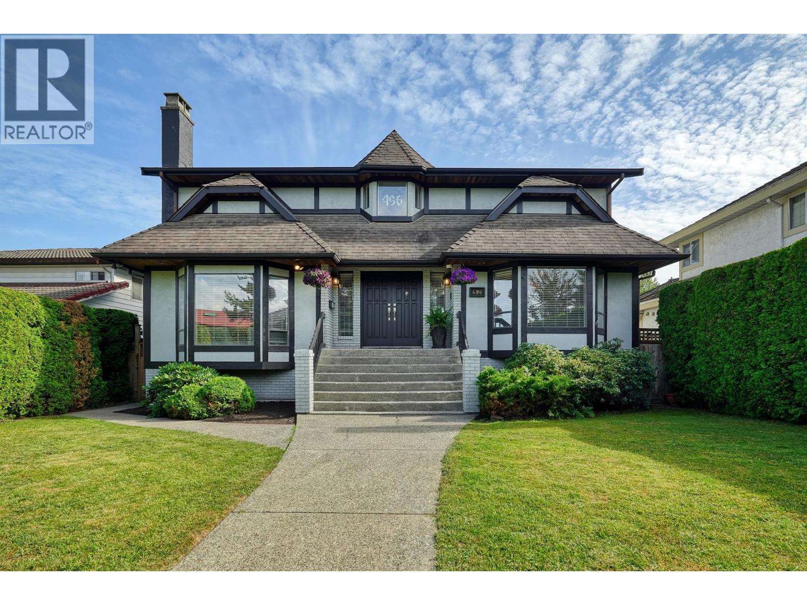 496 Glenbrook Drive, New Westminster, British Columbia  V3L 5K1 - Photo 2 - R3108342