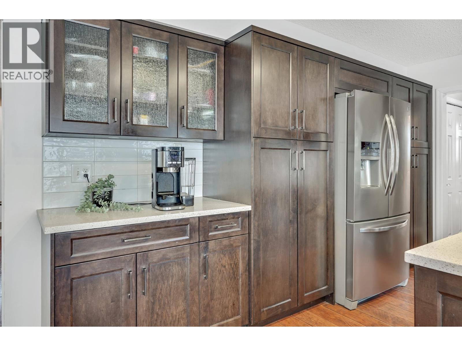 496 Glenbrook Drive, New Westminster, British Columbia  V3L 5K1 - Photo 8 - R3108342