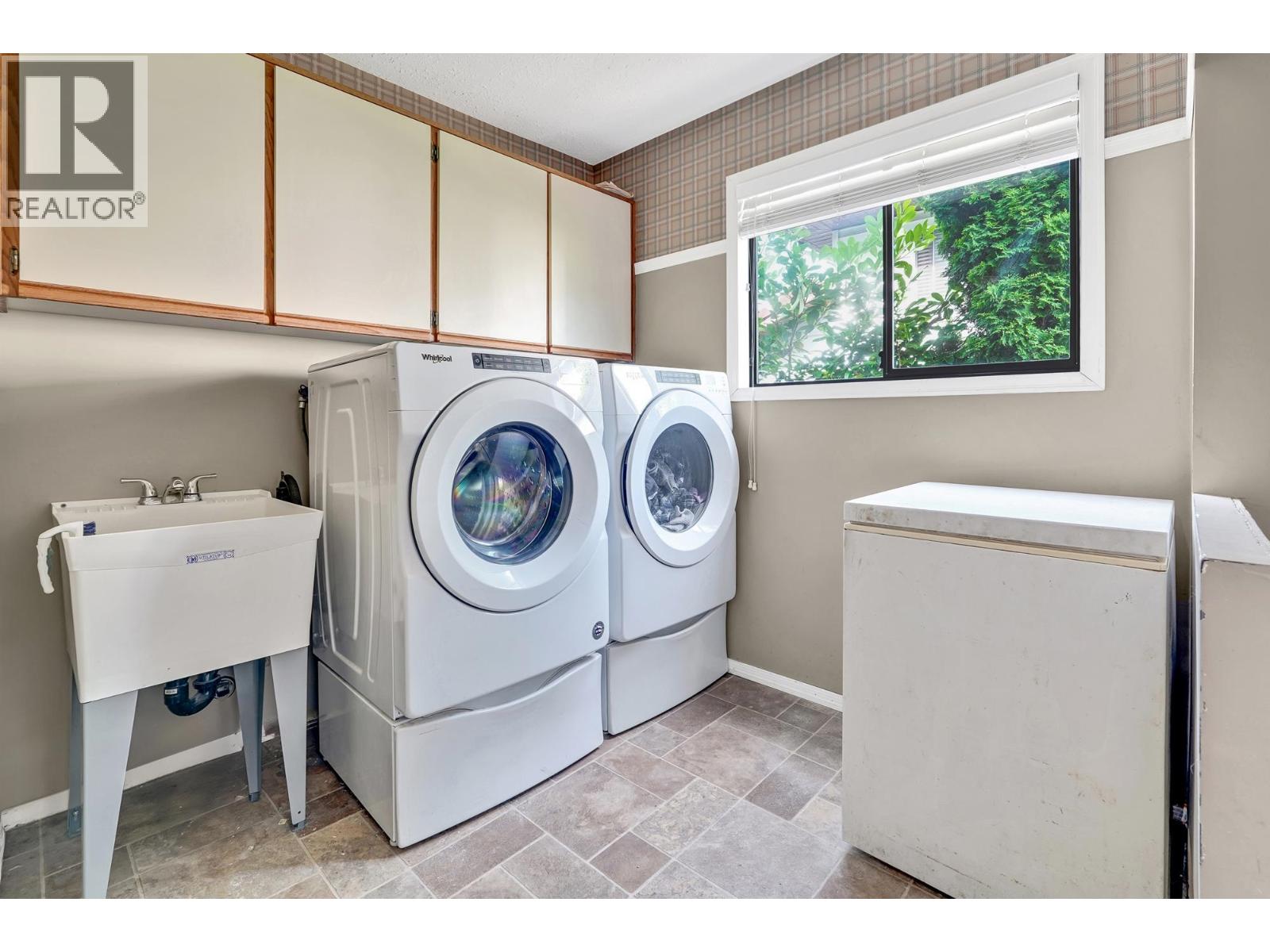 496 Glenbrook Drive, New Westminster, British Columbia  V3L 5K1 - Photo 28 - R3108342