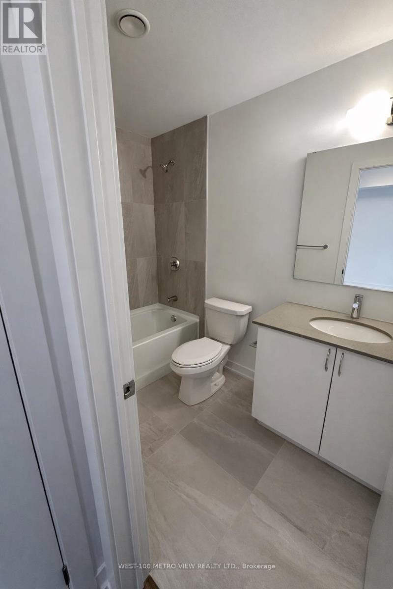 704 - 56 Lakeside Terrace, Barrie, Ontario  L4M 7B9 - Photo 8 - S12977218