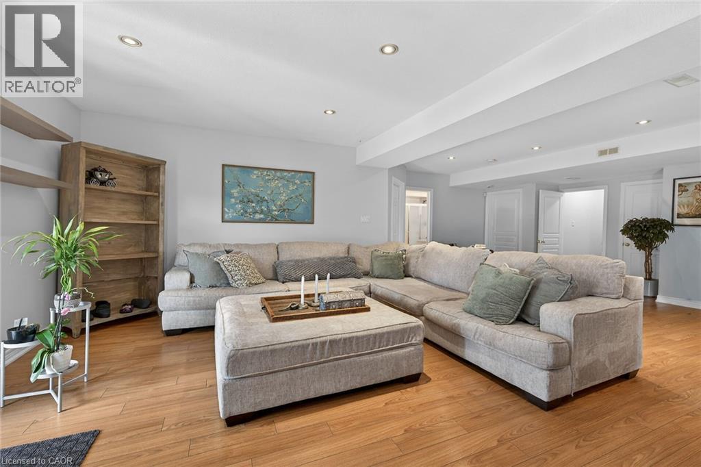 16 Downing Street, Binbrook, Ontario  L0R 1C0 - Photo 37 - 40819177