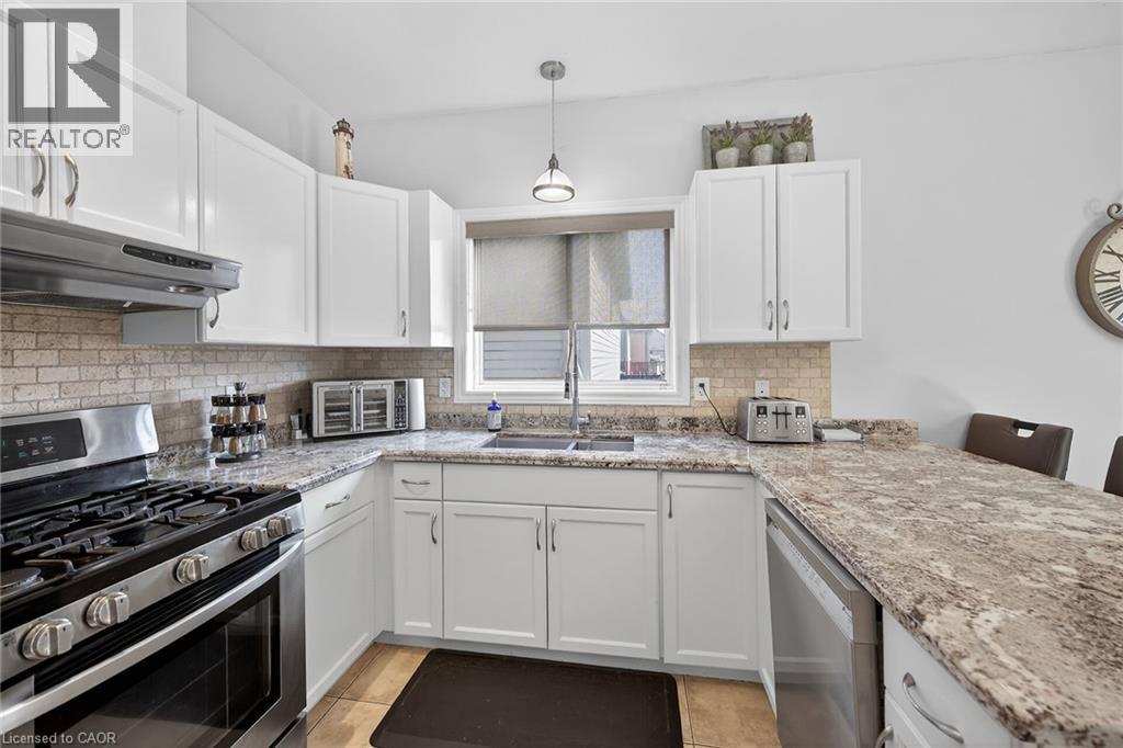 16 Downing Street, Binbrook, Ontario  L0R 1C0 - Photo 15 - 40819177