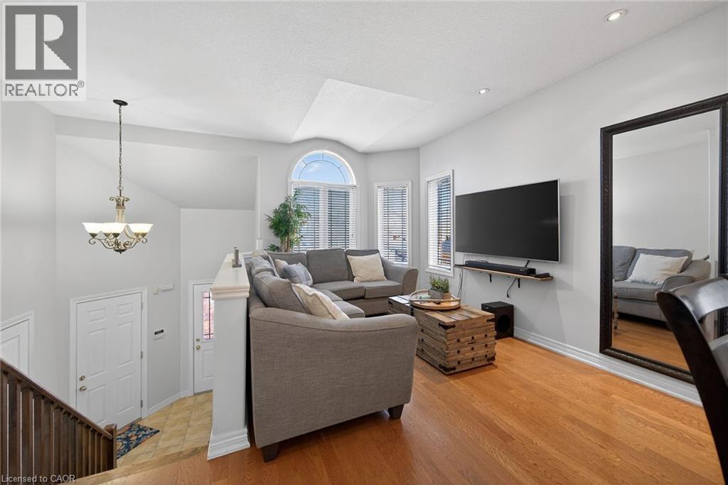 16 Downing Street, Binbrook, Ontario  L0R 1C0 - Photo 6 - 40819177