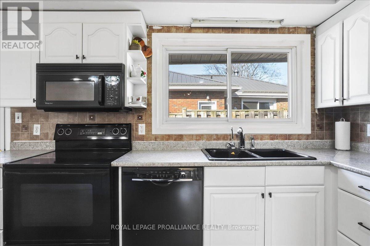 24 Melrose Crescent, Belleville, Ontario  K8N 1X9 - Photo 15 - X12977180