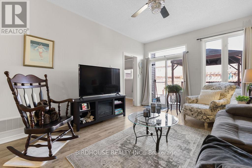 8 Deacon Crescent, Kawartha Lakes, Ontario  K9V 0L4 - Photo 10 - X12977224