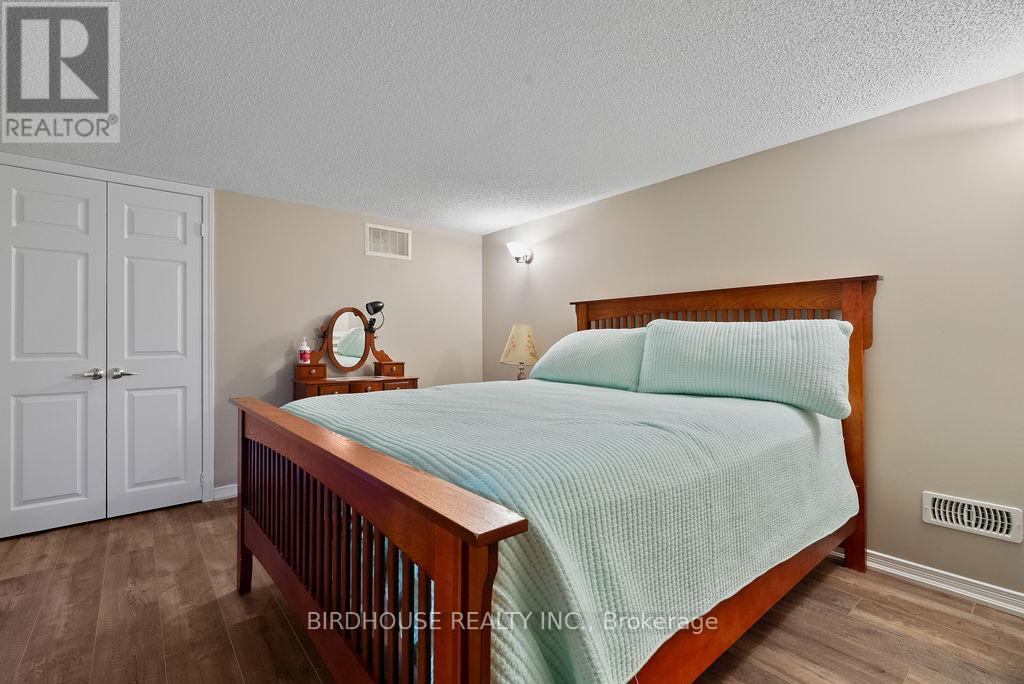 8 Deacon Crescent, Kawartha Lakes, Ontario  K9V 0L4 - Photo 20 - X12977224