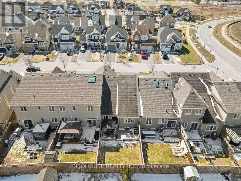 8 Deacon Crescent, Kawartha Lakes, Ontario  K9V 0L4 - Photo 28 - X12977224