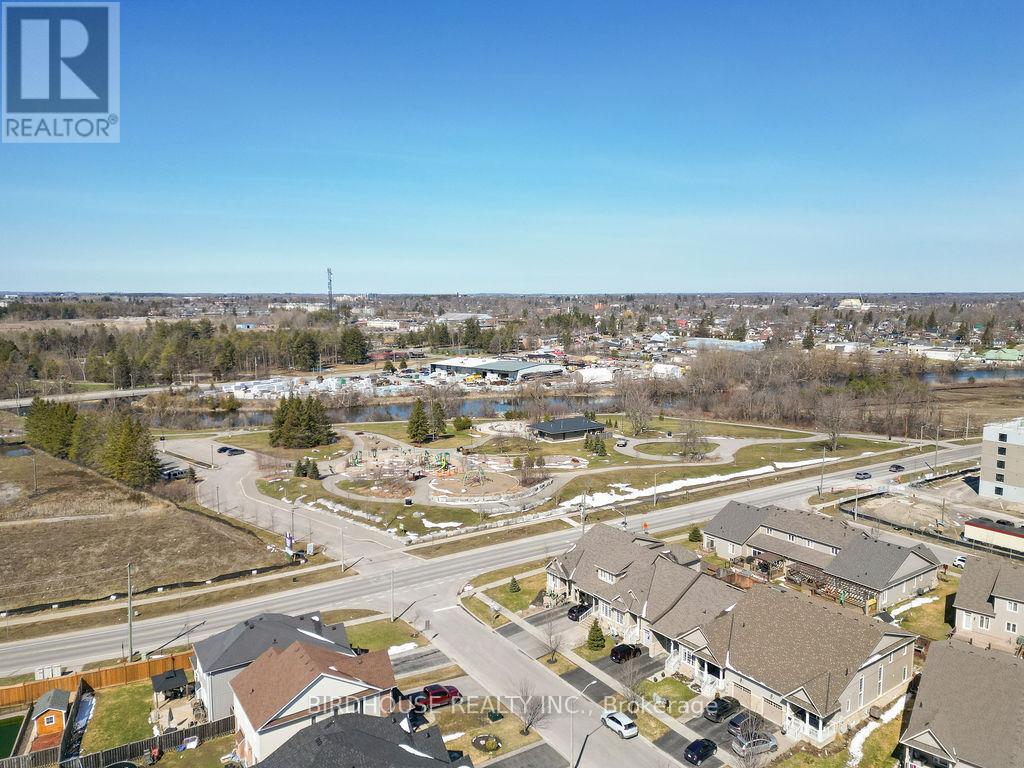 8 Deacon Crescent, Kawartha Lakes, Ontario  K9V 0L4 - Photo 30 - X12977224