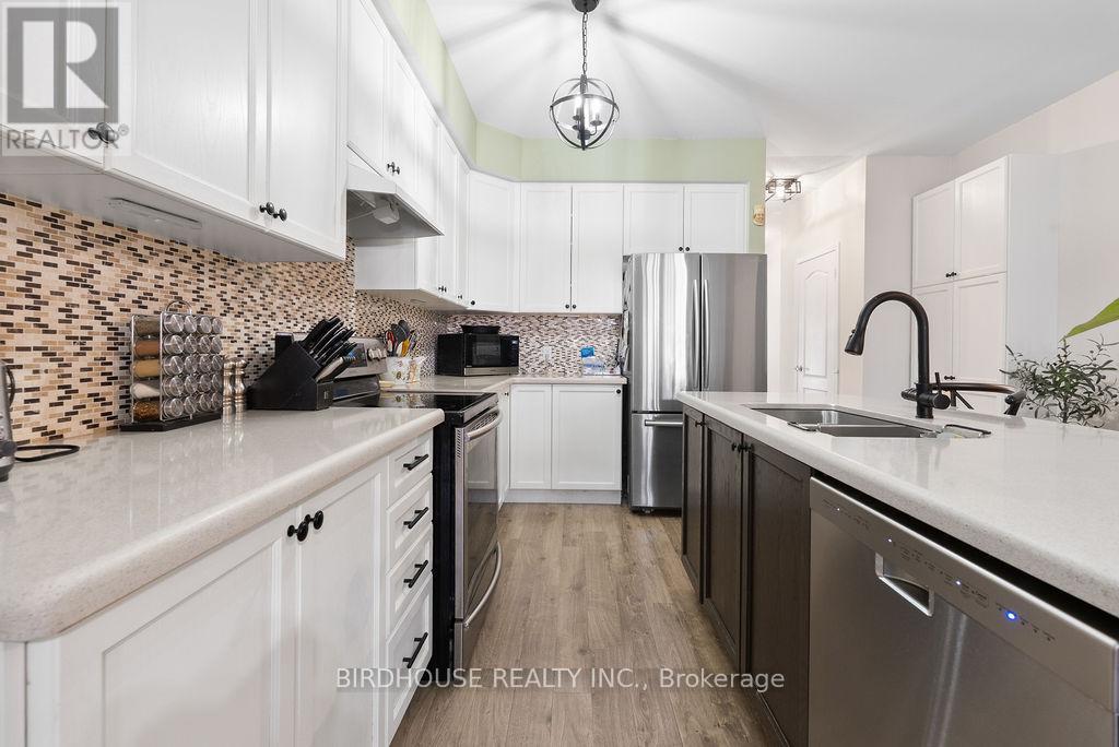 8 Deacon Crescent, Kawartha Lakes, Ontario  K9V 0L4 - Photo 5 - X12977224