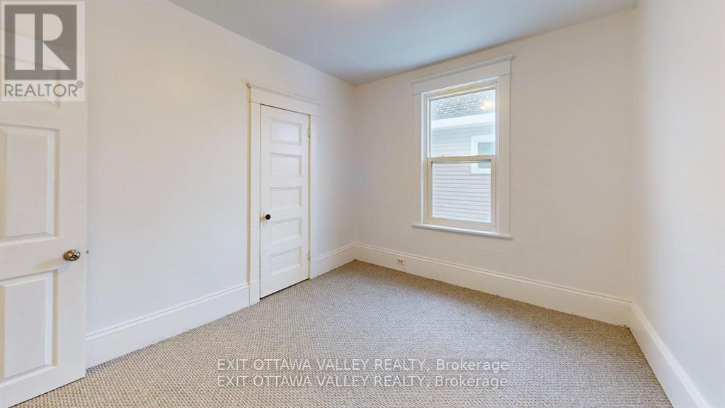 216 Mary Street, Pembroke, Ontario  K8A 5V8 - Photo 36 - X12977290