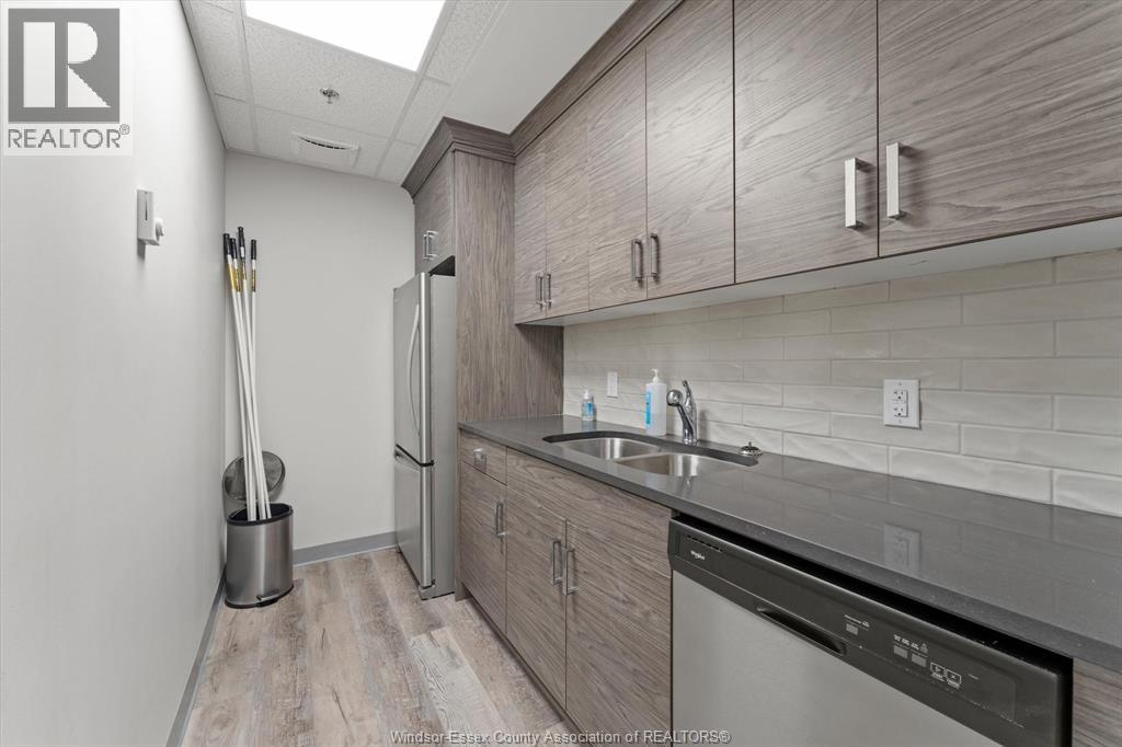 5840 Newman Unit# 204, Lasalle, Ontario  N9J 0E3 - Photo 31 - 26007647