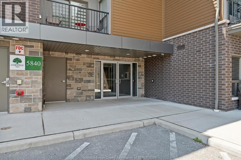 5840 Newman Unit# 204, Lasalle, Ontario  N9J 0E3 - Photo 34 - 26007647