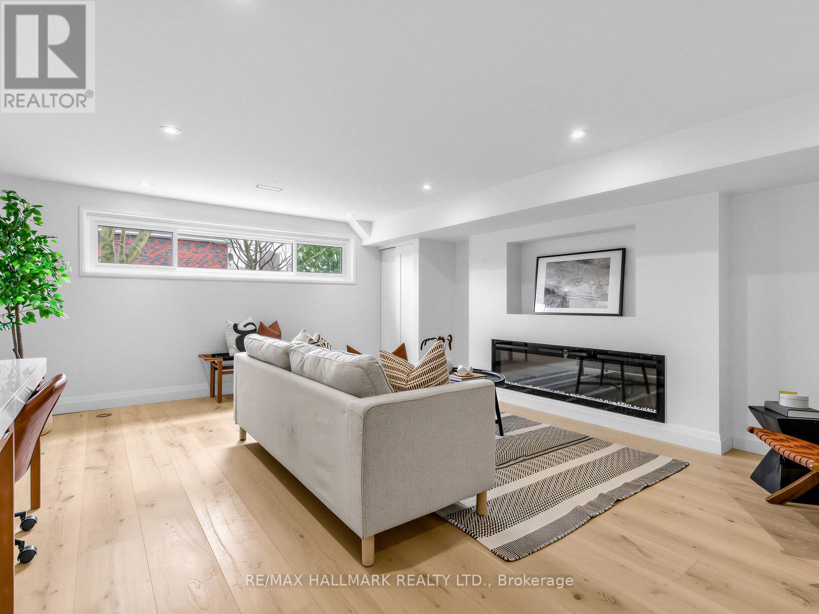 28 Munford Crescent, Toronto, Ontario  M4B 1C1 - Photo 27 - E12966944