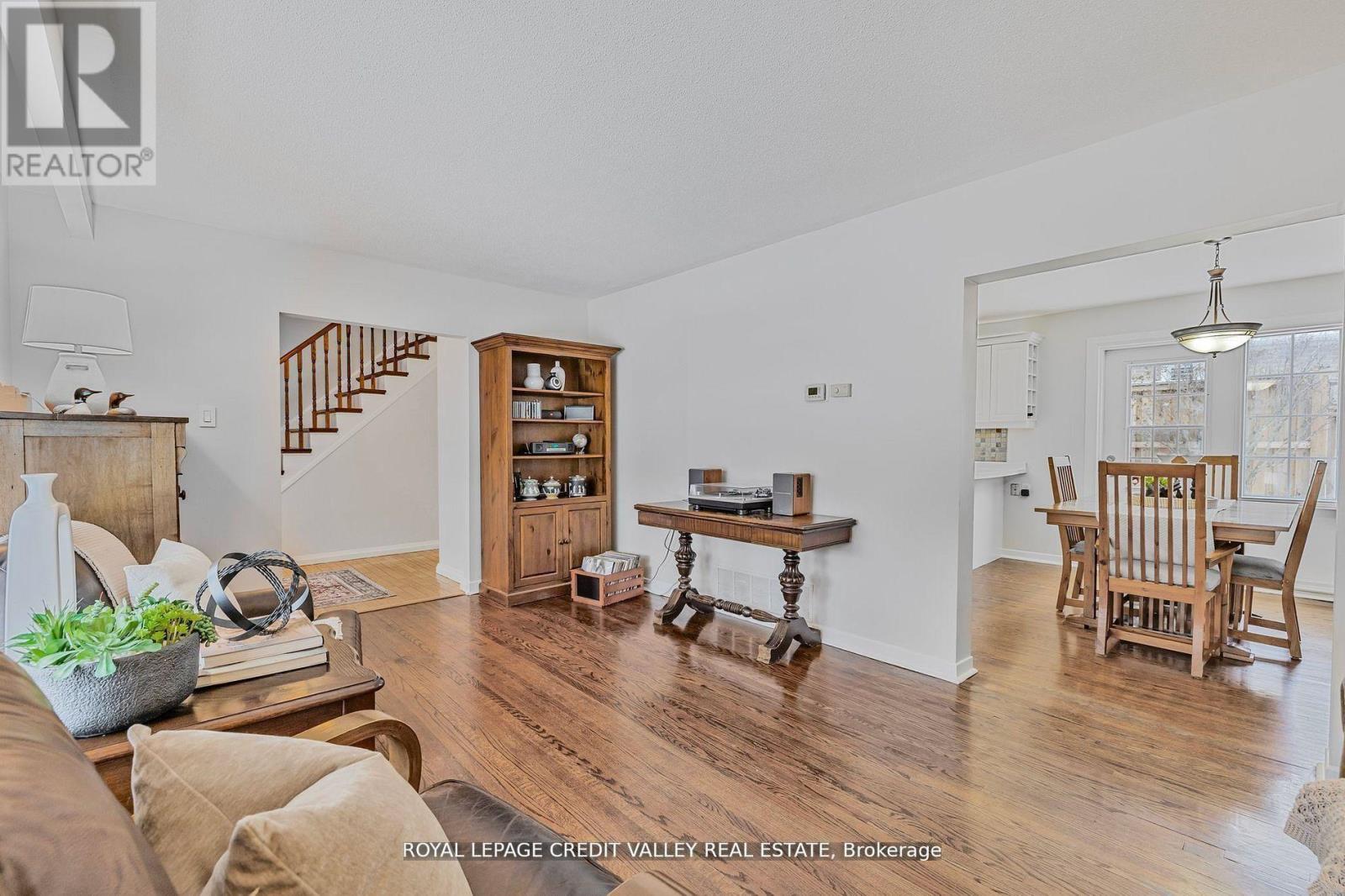 36 Lockton Crescent, Brampton, Ontario  L6W 1C3 - Photo 12 - W12977196