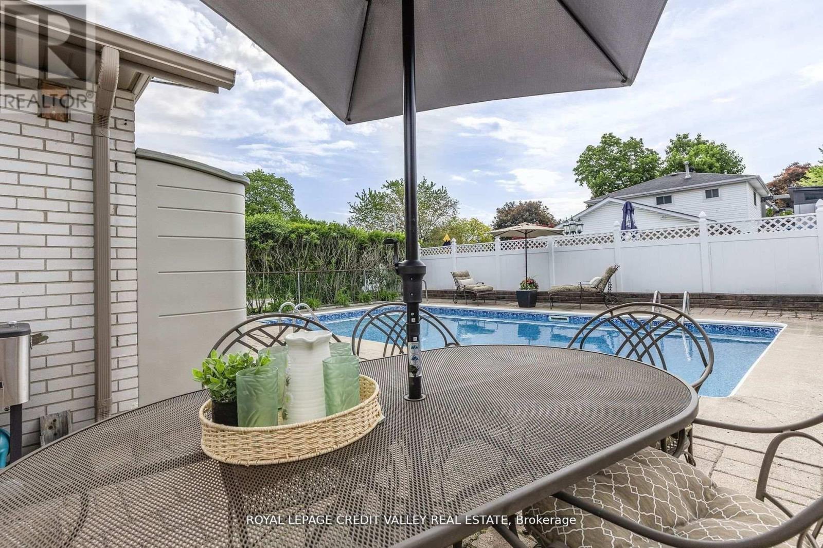 36 Lockton Crescent, Brampton, Ontario  L6W 1C3 - Photo 39 - W12977196