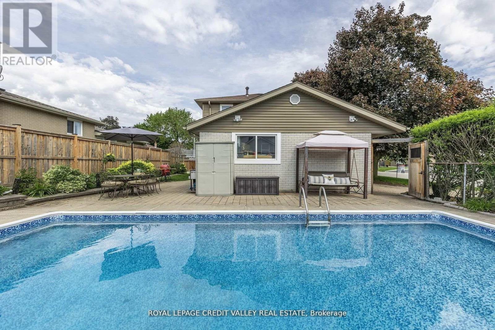 36 Lockton Crescent, Brampton, Ontario  L6W 1C3 - Photo 41 - W12977196