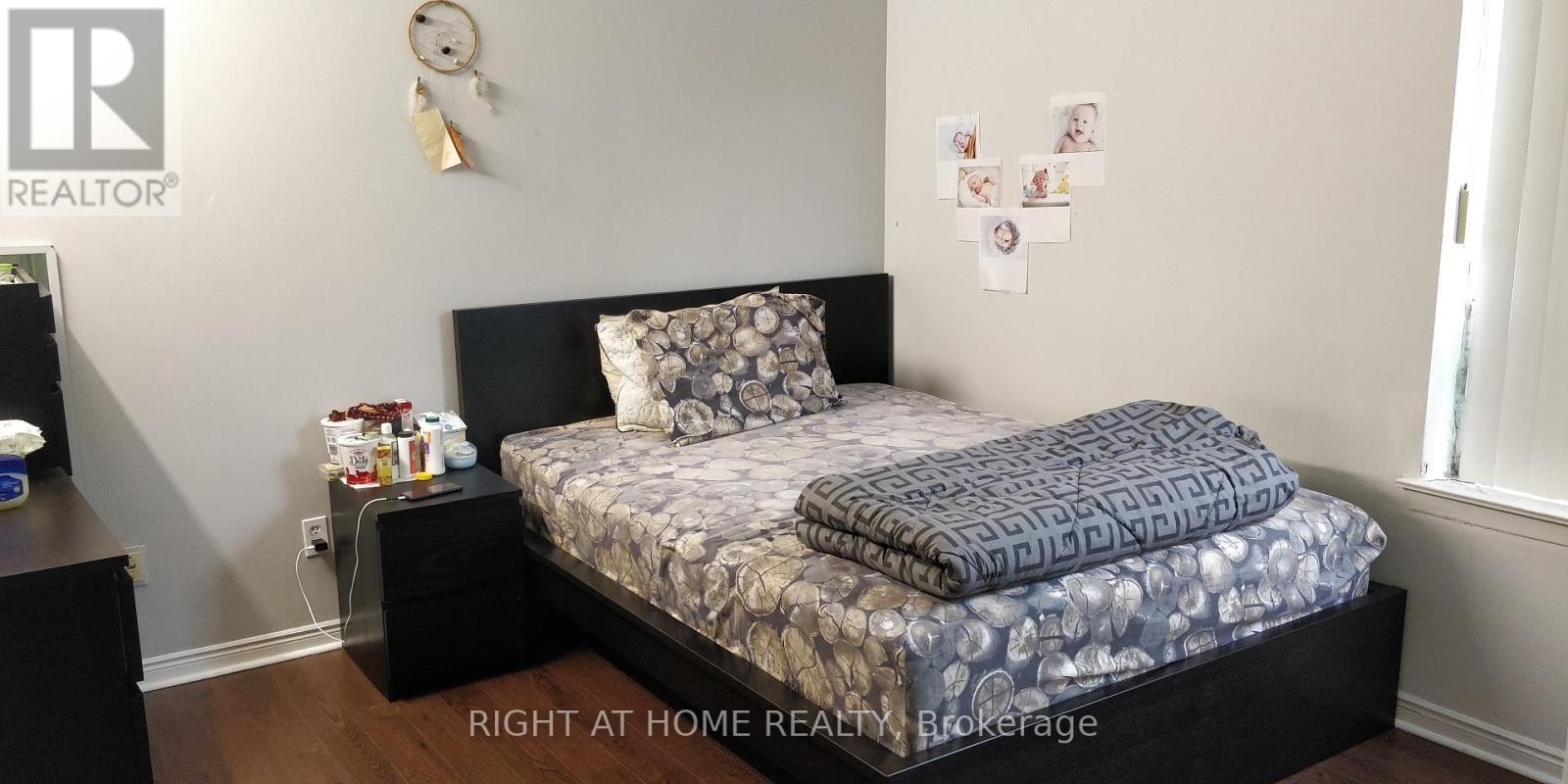 135 Hillcrest Ave Avenue, Mississauga, Ontario  L5B 4B1 - Photo 22 - W12977214