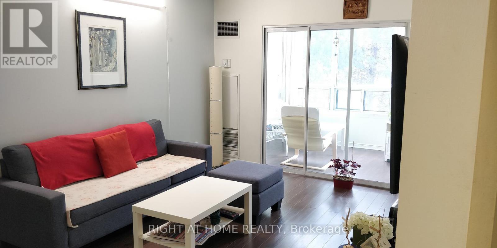 135 Hillcrest Ave Avenue, Mississauga, Ontario  L5B 4B1 - Photo 24 - W12977214