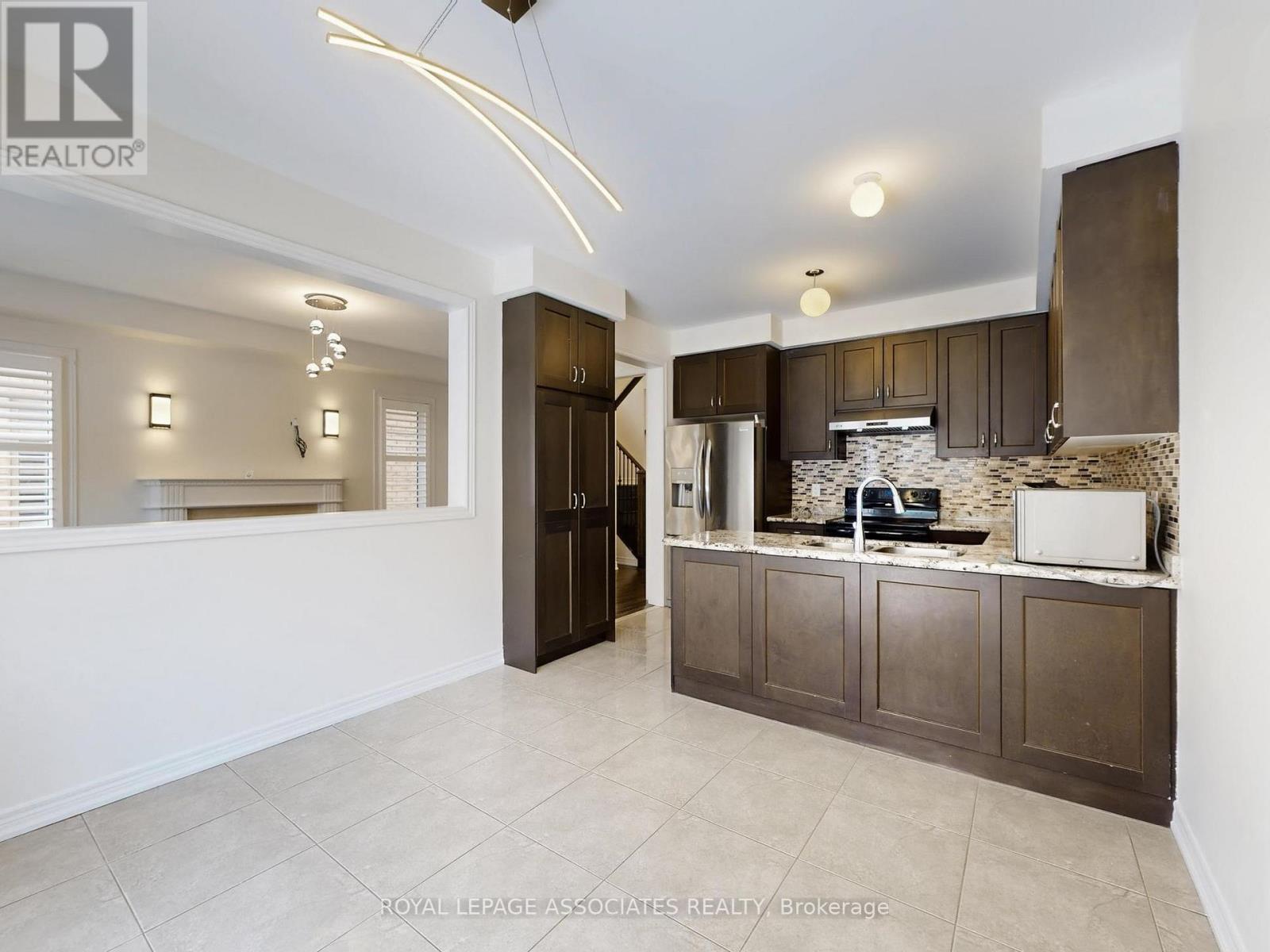 10 Lloyd Crescent, Brampton, Ontario  L7A 4J5 - Photo 20 - W12977234