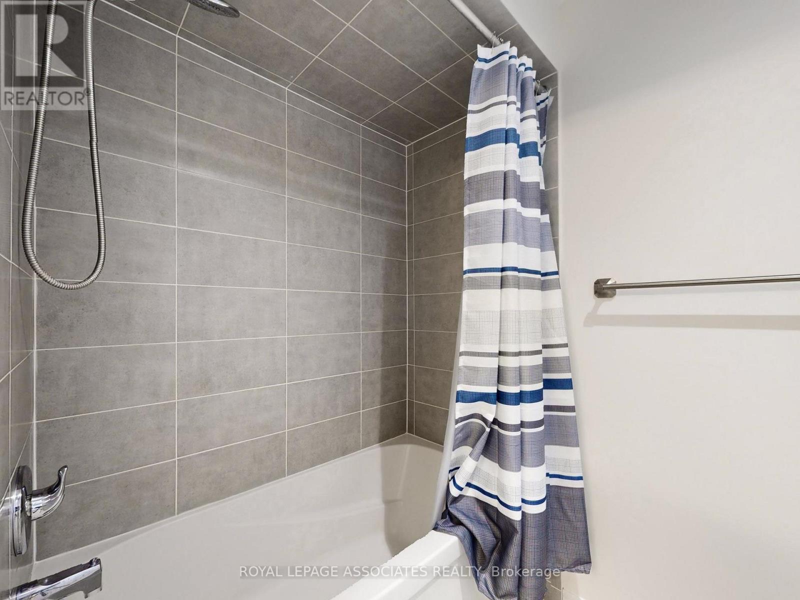 10 Lloyd Crescent, Brampton, Ontario  L7A 4J5 - Photo 44 - W12977234