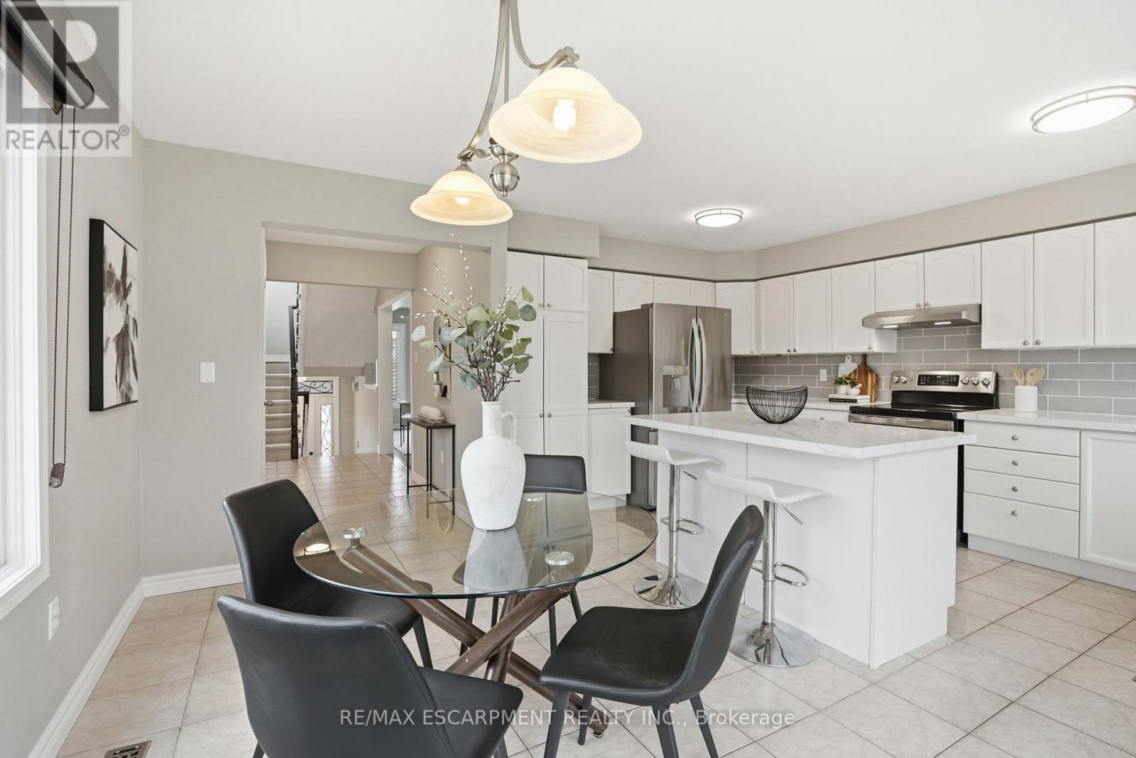 5137 Dryden Avenue, Burlington, Ontario  L7L 6L3 - Photo 11 - W12977246