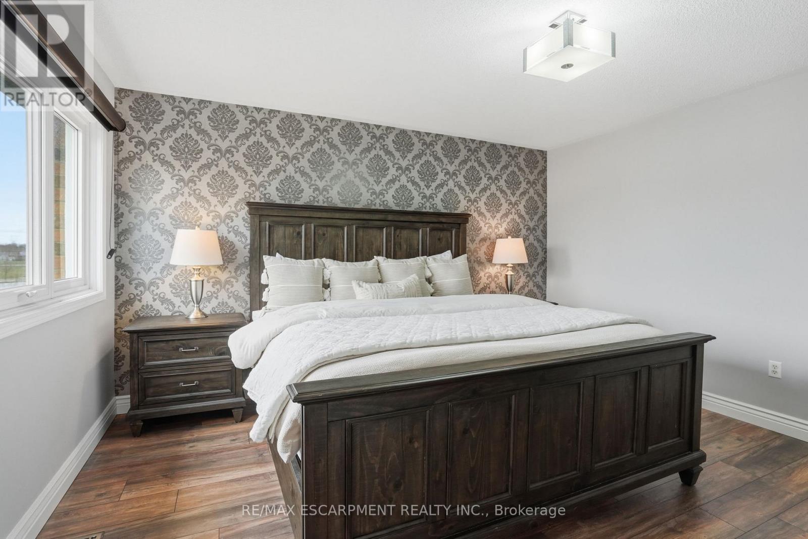 5137 Dryden Avenue, Burlington, Ontario  L7L 6L3 - Photo 19 - W12977246