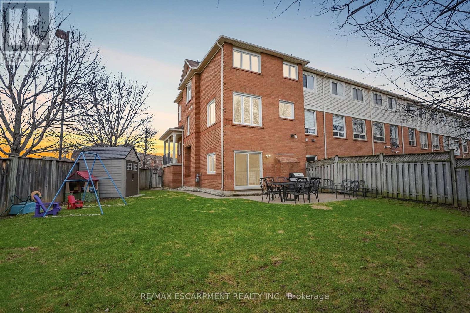 5137 Dryden Avenue, Burlington, Ontario  L7L 6L3 - Photo 33 - W12977246