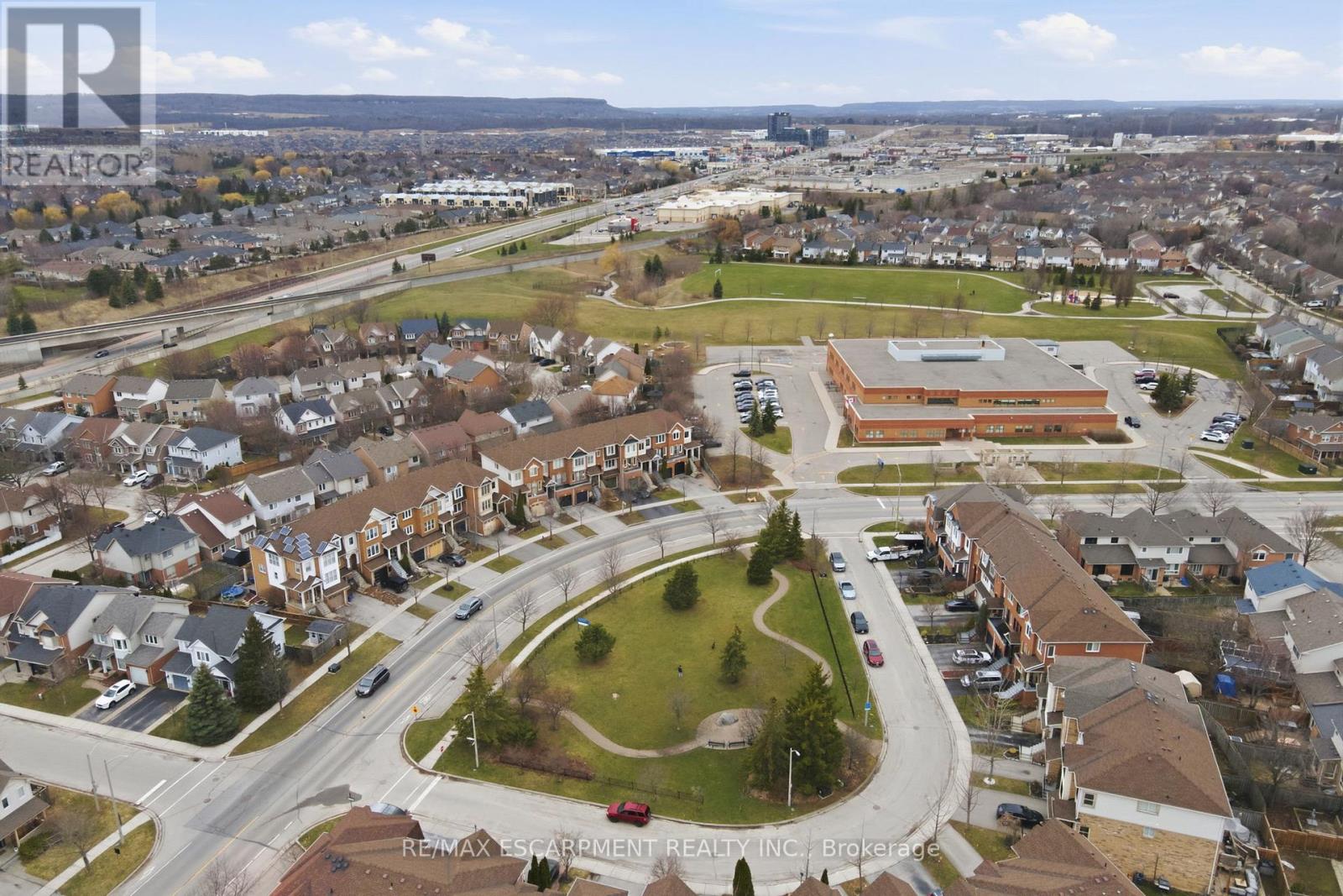 5137 Dryden Avenue, Burlington, Ontario  L7L 6L3 - Photo 45 - W12977246