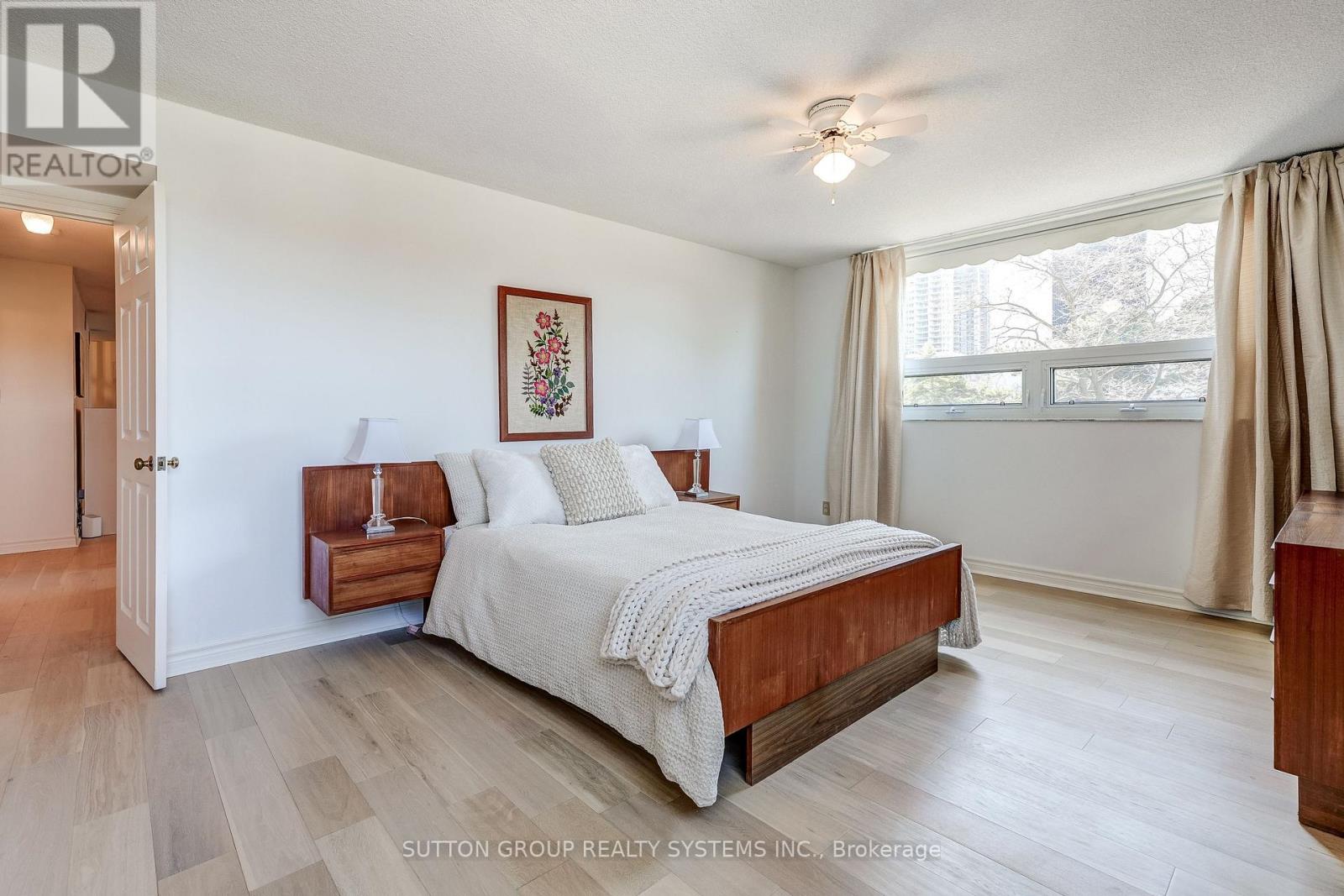 308 - 95 La Rose Avenue, Toronto, Ontario  M9P 3T2 - Photo 12 - W12977254