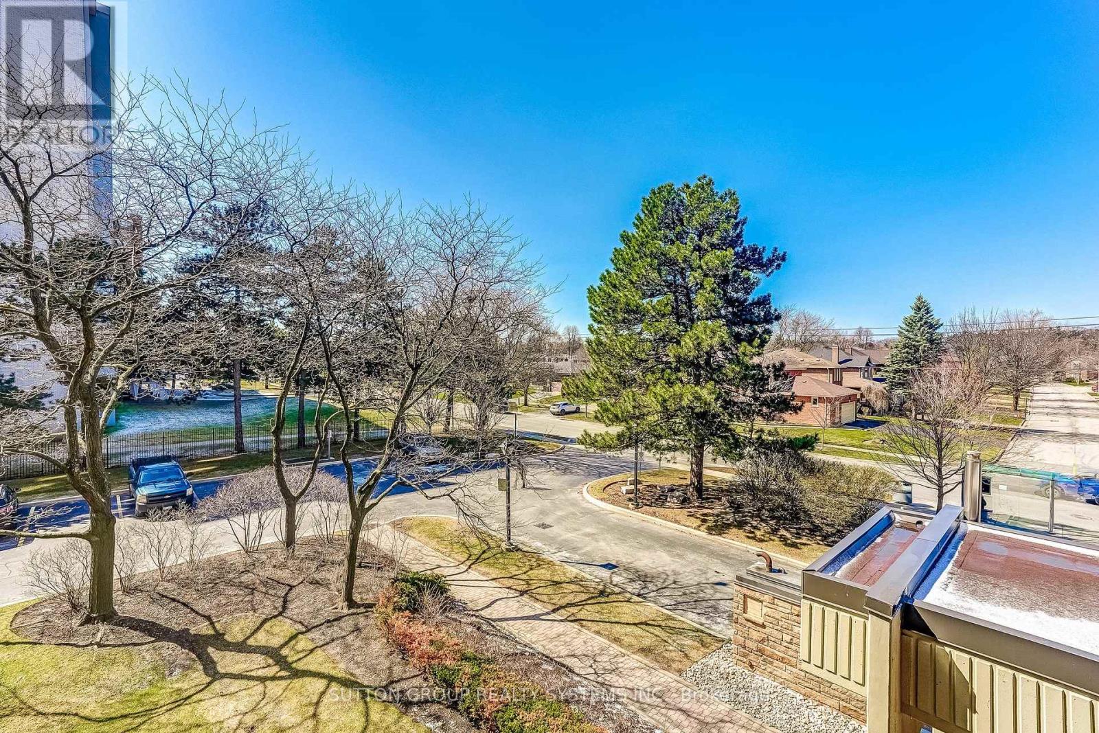 308 - 95 La Rose Avenue, Toronto, Ontario  M9P 3T2 - Photo 18 - W12977254