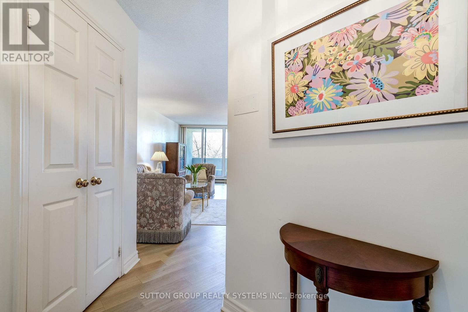 308 - 95 La Rose Avenue, Toronto, Ontario  M9P 3T2 - Photo 3 - W12977254