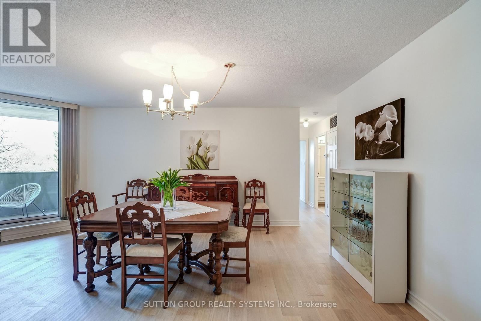 308 - 95 La Rose Avenue, Toronto, Ontario  M9P 3T2 - Photo 5 - W12977254