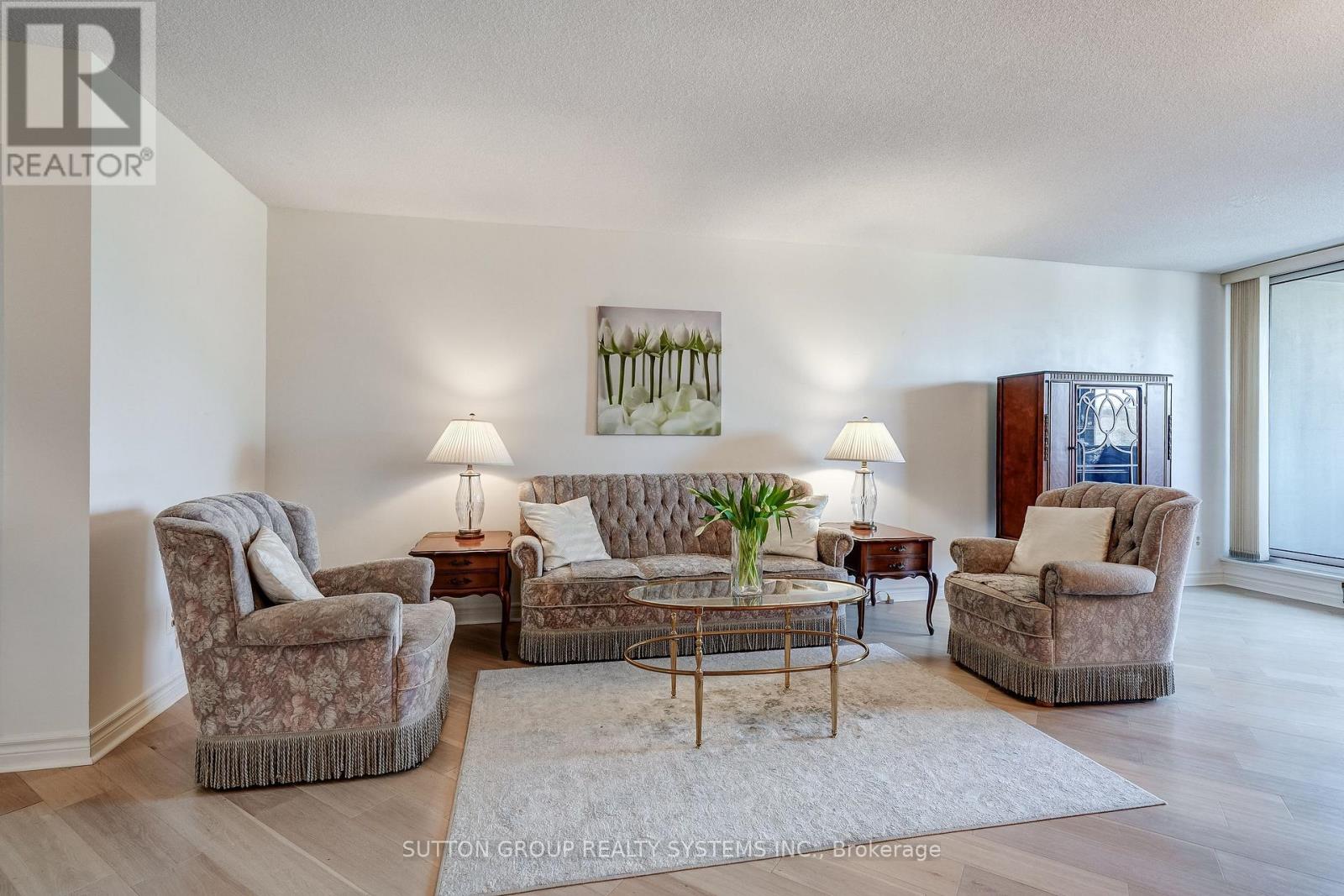 308 - 95 La Rose Avenue, Toronto, Ontario  M9P 3T2 - Photo 6 - W12977254