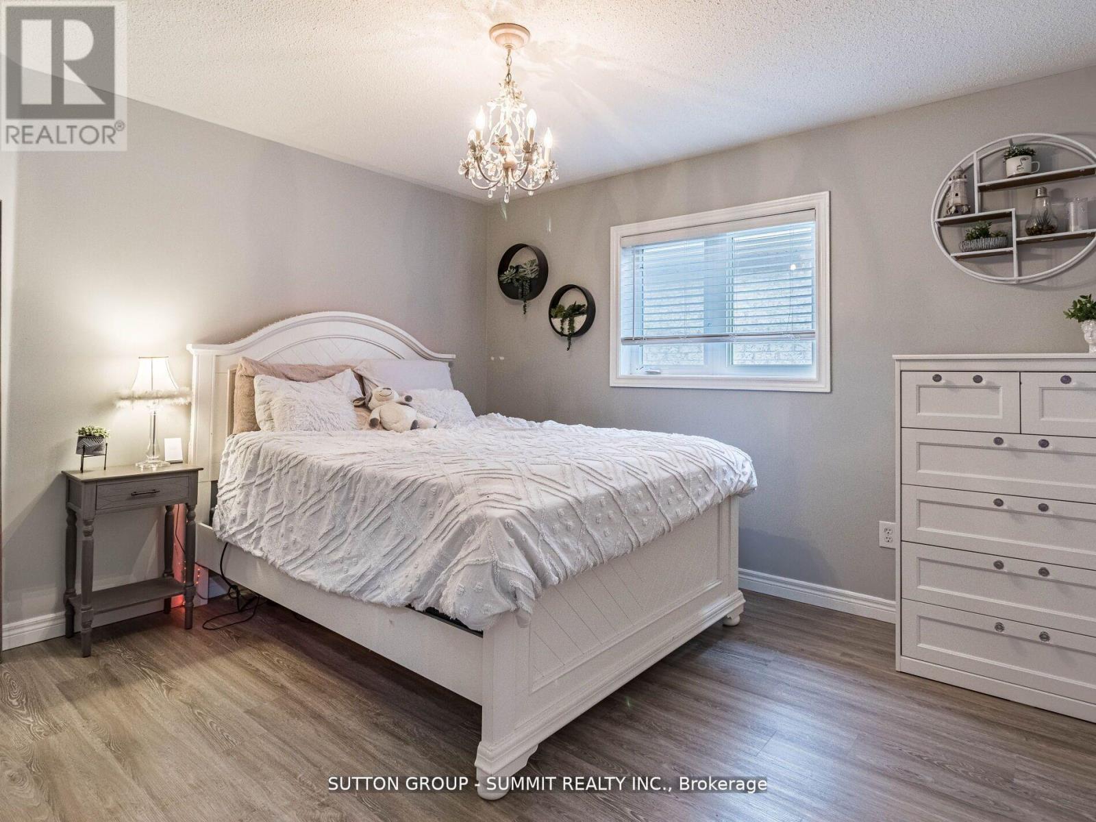 15089 Danby Road, Halton Hills, Ontario  L7G 0B1 - Photo 23 - W12977258